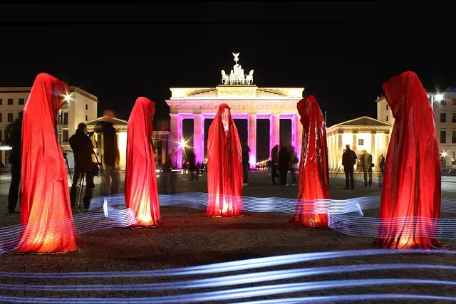 Night view, Brandenburg Gate, Berlin, Germany