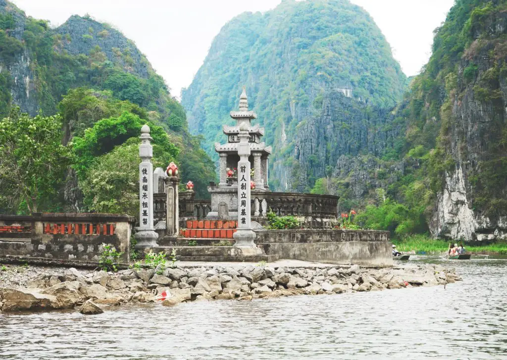 Temple By The River, Ninh Binh